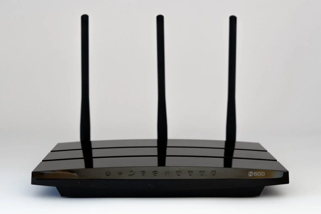 modem, antenna, router-5436146.jpg